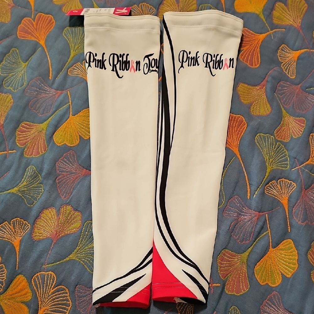 Primal Women's Thermal Arm Warmers Breast cancer Awareness
